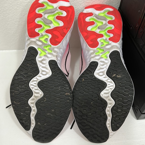 Nike Renew Run 'Pink Foam' 2021 release - Picture 3 of 8